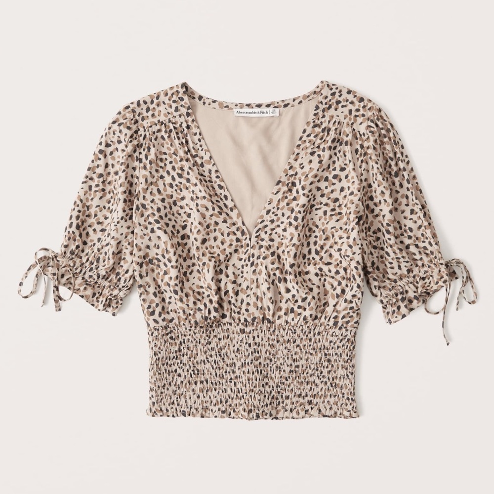 Abercrombie & Fitch Leopard Print Short Sleeve Top